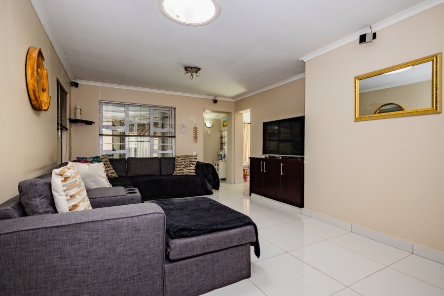 3 Bedroom Property for Sale in Plattekloof Glen Western Cape